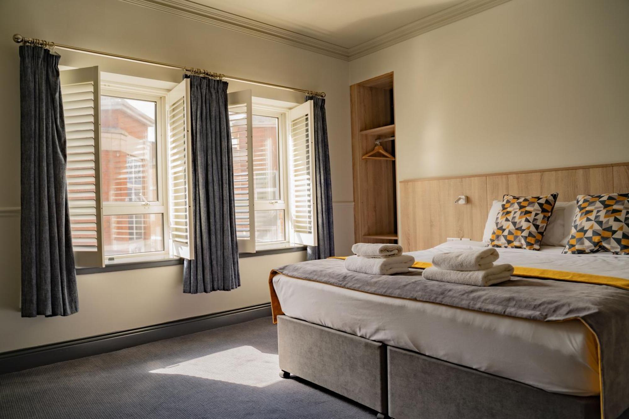 The Old Quarter Townhouse Hotel Limerick Junction Екстериор снимка