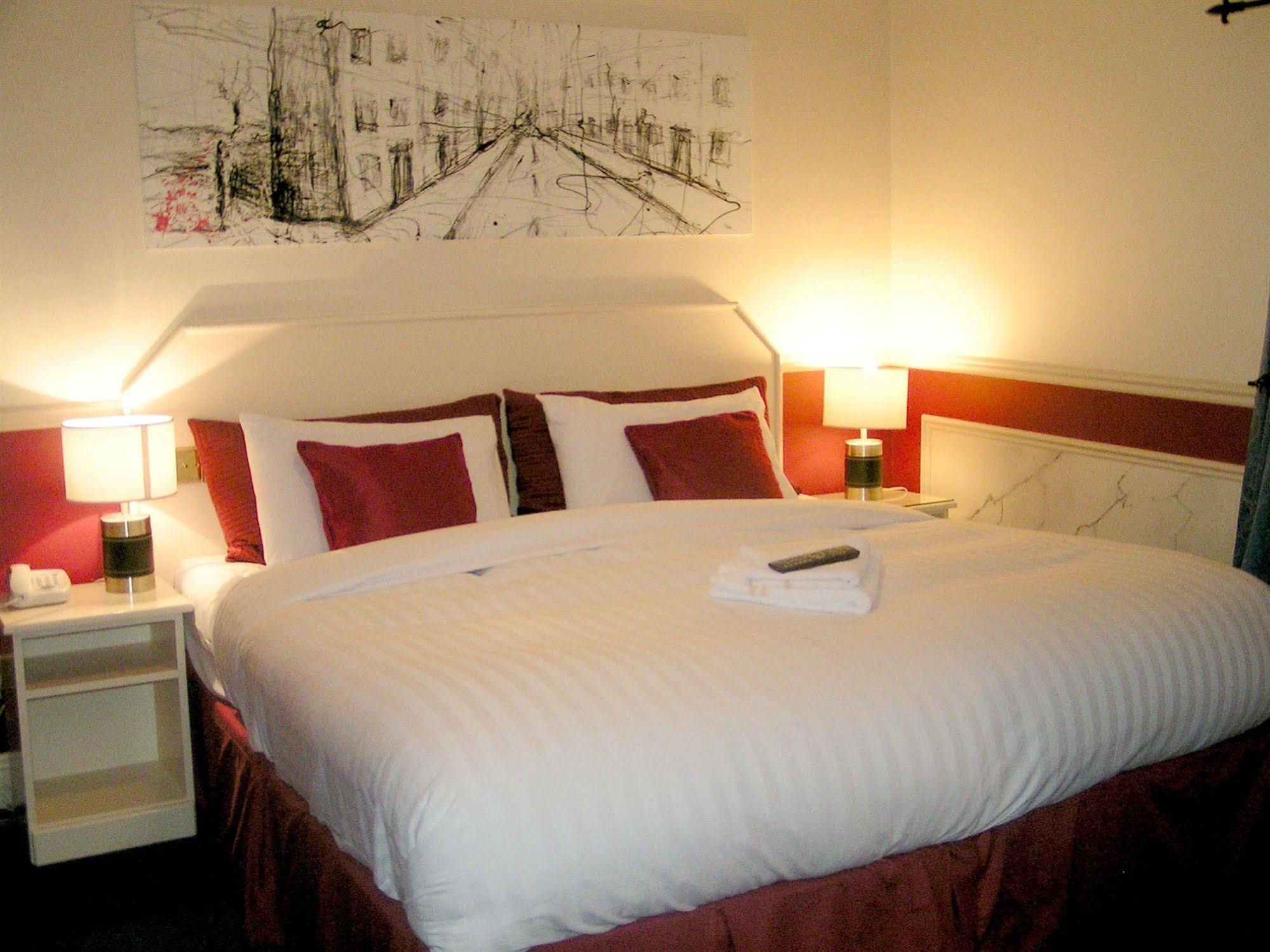 The Old Quarter Townhouse Hotel Limerick Junction Екстериор снимка