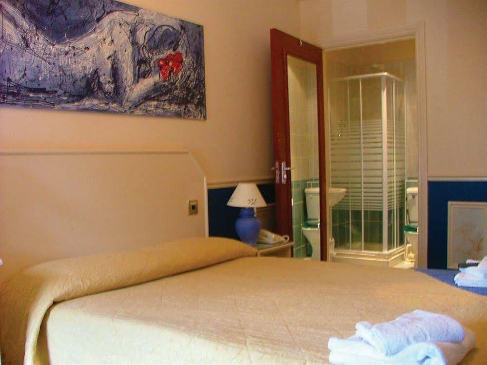 The Old Quarter Townhouse Hotel Limerick Junction Екстериор снимка