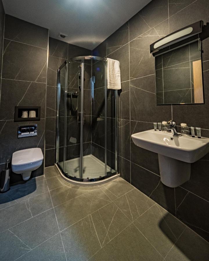 The Old Quarter Townhouse Hotel Limerick Junction Екстериор снимка