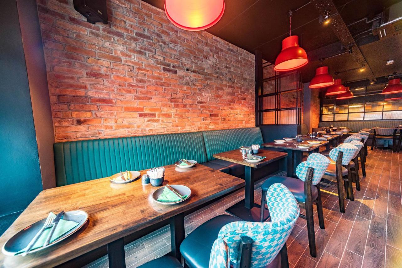 The Old Quarter Townhouse Hotel Limerick Junction Екстериор снимка